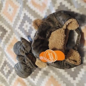 Boys fleece lined winter hat/glove set